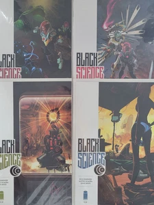 Black Science 1-4 Mini Lot Bundle Image Comics 2013 - Horror Sci Fi Perfect Gift - Picture 1 of 9