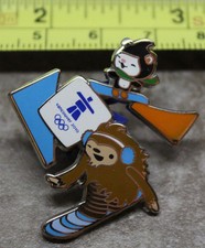 2010 Quatchi Miga Skiing Snowboarding Vancouver Winter Olympics Paralympics Pin
