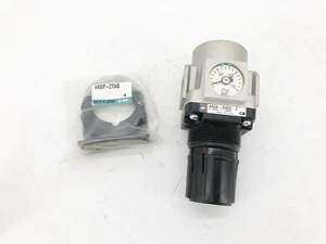 New SMC AR30-N02E-Z Regulator Set Pressure: 7-125psi 1/4" NPT - No Box - Picture 1 of 7