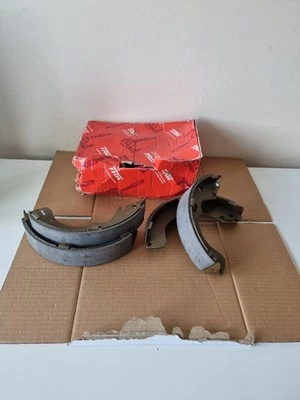 Zapatas de freno TRW para FORD MAVERICK MAZDA PREMACY TRIBUTE 4083897 4679068 Foto 1 de 4