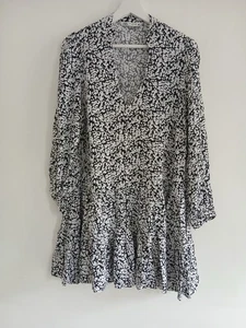 zara Smock Dress small, black and white, Pit To Pit 19 length 31" - Picture 1 of 10
