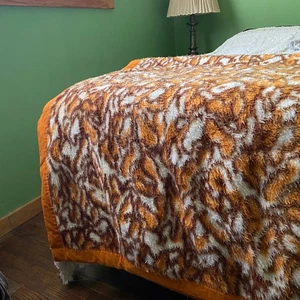 Manta Decorativa Vintage Estampada Años 70 Borde Satinado Acrílico Peludo Abstracto Llama - Imagen 1 de 10