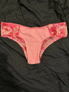 Victoria Secret Pink Panties in M - Picture 1 of 4