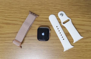 Apple Watch Series 10 42mm A2997 (Roségold, WiFi/GPS) - voll funktionsfähig! - Bild 1 von 9
