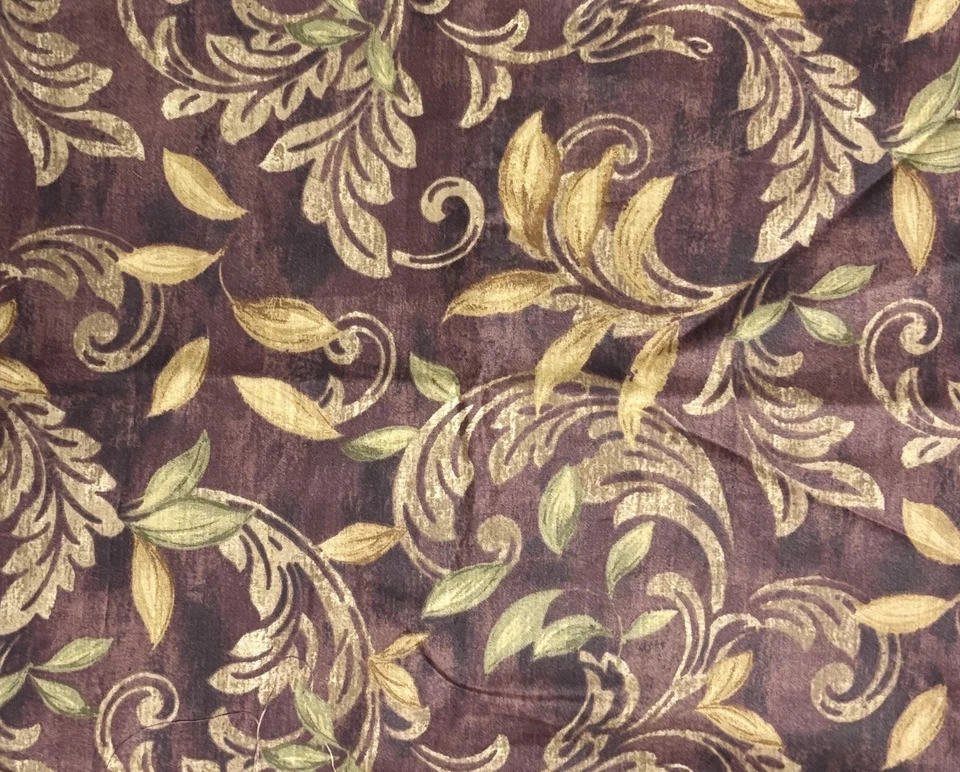 紫色梅叶图案缝纫织物棉混纺3码x44英寸Mill Creek织物 — 第 1/2 张图片