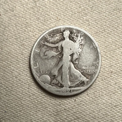 1921 WALKING LIBERTY SILVER HALF DOLLAR ~ VG  ~NICE COIN~ - Image 1 of 2