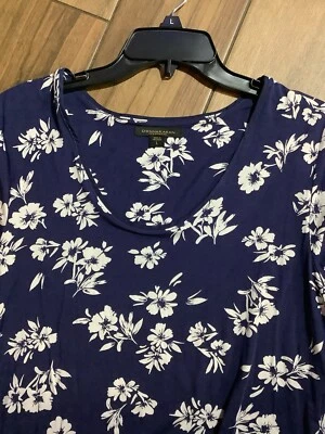 Prendas para dormir Donna Karan para mujer talla grande tejido modal top para dormir azul marino blanco floral Foto 1 de 4