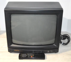 Röhrenfernseher klein mit Fernbedienung Sanyo 13" Mini Fernseher Vintage RF Retro Gamer getestet - Bild 1 von 14