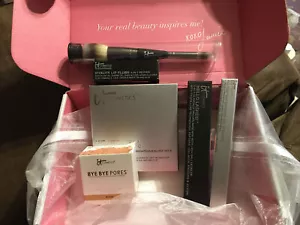 it cosmetics Set. 6 Pieces Including Brush. - Picture 1 of 7