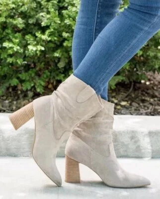 Botas femininas Oasis Society camurça sintética bronzeada salto empilhado tamanho 8.5 NOVAS - Imagem 1 de 4