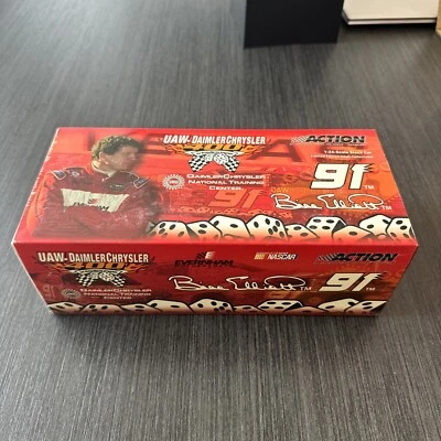 Action 2004 1/24 #91 Bill Elliott Daimler Chrysler UAW Intrepid Diecast COA - Image 1 of 4