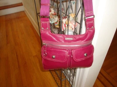 NUEVO SIN ETIQUETAS BANDOLERA FRANCO SARTO CUERO ROSA OSCURO + BOLSO/PARAGUAS CAMBIADOR Foto 1 de 4