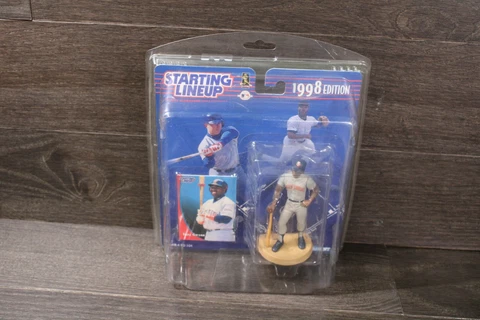 VINTAGE Tony Gwynn Starting Lineup ACTION FIGURE San Diego Padres 1998 MLB Cover