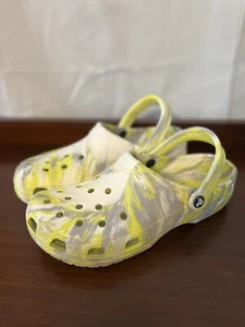 Crocs Classic Marbled Clog Volt gelb/grau/weiß Herren 9/ Damen 11 - Bild 1 von 8