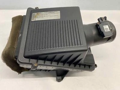 Purificador de aire GMC SIERRA 1500 09 10 11 12 13 con opción híbrida 5,4L Foto 1 de 4