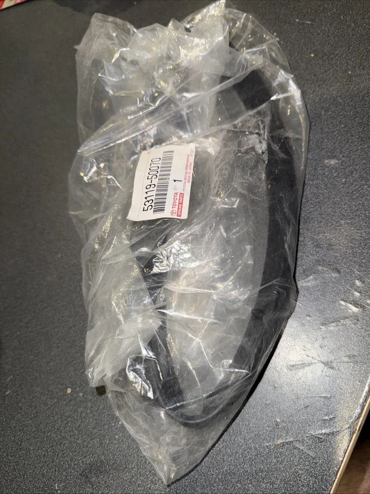 Rejilla de radiador moldura de goma genuina OEM Toyota Lexus 53119-50070 Foto 1 de 1