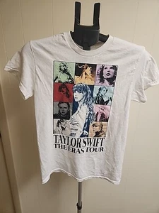 Taylor Swift The Eras Tour T-Shirt Unisex Concert White Gildan Brand Size Small - Picture 1 of 6