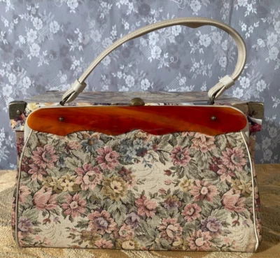 Bolsa Vintage Anos 60 Tapeçaria Floral Lucite Primavera Pinup Rockabilly Bolsa Retrô - Imagem 1 de 4