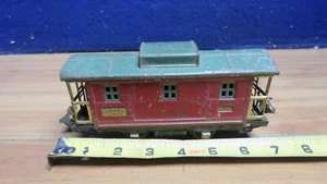 POSTWAR LIONEL LINES O GAUGE # 807 RED CABOOSE TINPLATE SOLD AS IS  620690 - Picture 1 of 7