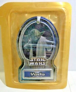 Star Wars Episode II Promo Keychain/Clip/Ornament Yoda Jedi Master Medallion - Picture 1 of 2
