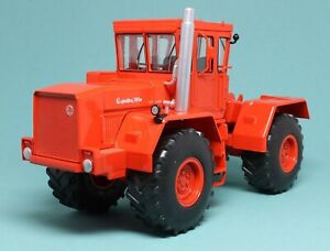 K-701M "Kirovets" Red Wheeled Tractor USSR 1986 Year 1/43 Scale Farm Vehicle