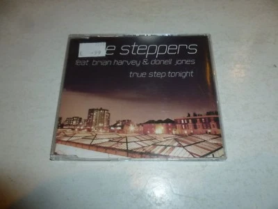 TRUE STEPPERS featuring BRIAN HARVEY & DONELL JONES - True Step Tonight - 2000 Foto 1 de 3
