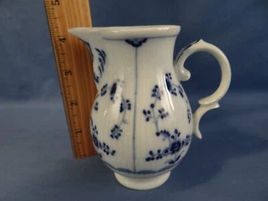 SUPERB VILLEROY & BOCH / HEINRICH AMALIENBURG CREAMER 4 1/4" EUC - Picture 1 of 3