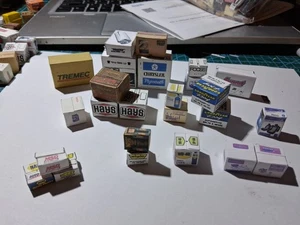 Lot # 92 25 Boxes Of Auto Products In 1:24-25 For Dioramas - Picture 1 of 15