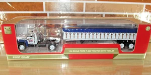 First Gear Pioneer Corn Ford F-800 Tractor Trailer 1:50 Scale Diecast Truck - Picture 1 of 7