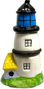Caja de pastillas Lighthouse Stash baratija cerámica porcelana bisagras 5" x 2,5" - nunca usada - Imagen 1 de 11