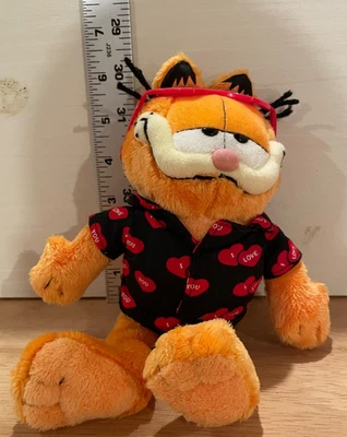 2005 TY Garfield Happy Valentines Day Plush 9" w/ Heart Glasses & Shirt - Image 1 of 3