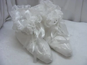 ADULT BABY SISSY BOOTIES WHITE PVC SLIPPERS PADDED OPT BELLS COSPLAY ABDL - Picture 1 of 4