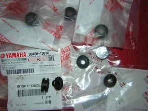 Yamaha TZ250 96-99 Seat Grommets and Collars, (4) Genuine Yamaha. New (ba - Picture 1 of 1