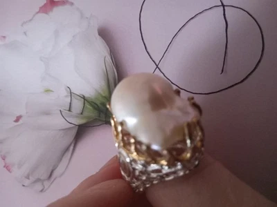 Stunning Luxury Baroque Pearl Ring Size 8 Sterling Silver - Image 1 of 4