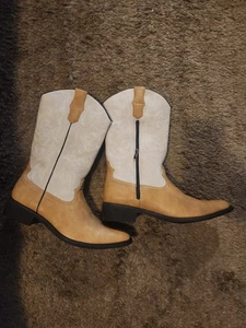 Men's Western Leather Cream Cowboy Rodeo Boots Comfortable Lightweight Size 13 - Picture 1 of 4