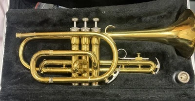 Corneta de cuerno vintage KING 602 Tempo con estuche  Foto 1 de 3