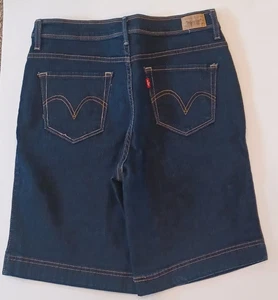 Levis 512 Womens Size 10 Bermuda denim shorts (ACTUAL waist is 29) stretch - Picture 1 of 7