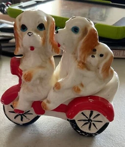 Vintage Hundefamilie auf Fahrrad Salz Pfefferstreuer, Japan - Bild 1 von 7