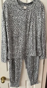 🩸🩸Secret Treasures Pajamas 2 Piece M/XL Long Sleeve Cotton Blend🩸🩸 - Picture 1 of 7