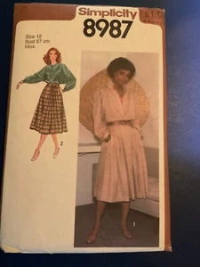Vintage Simplicity 8987 Größe 12 Büste 87 cm 1979 komplett 13 Teile - Bild 1 von 2