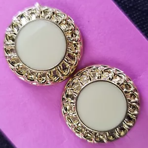 2x Vintage 18mm Ornate Gold Tone Cream Colored Enamel & Metal Shank Buttons - Picture 1 of 8