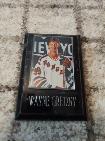 Wayne Gretzky NHL Hockey Mini Plaque New York Rangers 6 inches by 4 1/4 inches Cover