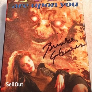Eyes Are Upon You VHS Signed by Brinke Stevens Horror - Picture 1 of 8