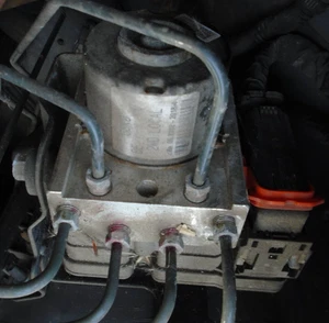 12 SUZUKI ALTO 1.0 SZ3 ABS PUMPENAGGREGAT 09-14 AUSSCHLACHTEN AUTO - Bild 1 von 5