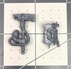 40k Space Wolves Blood Claws STORM HAMMER & SHIELD bitz citadel Kill Team BA25 - Picture 1 of 2