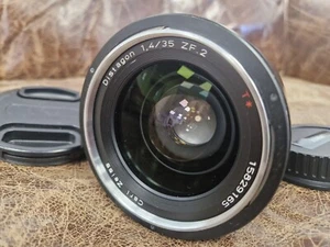 Zeiss Distagon 35mm f1.4 Lens ZF (EF fit) - Picture 1 of 4