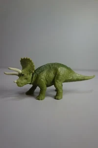 Figura Triceratops Bolsa Ciega Jurassic World - Juguete Coleccionable Dinosaurio - Imagen 1 de 12