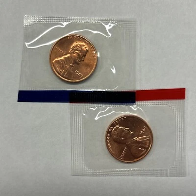 1989 P&D Lincoln Memorial Cents from Mint Set in Mint Cello with Free Shipping - Image 1 of 2