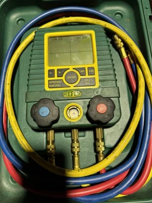 Refco Digimon Colector Digital HVAC Dos Válvulas con Mangueras y Estuche Foto 1 de 2