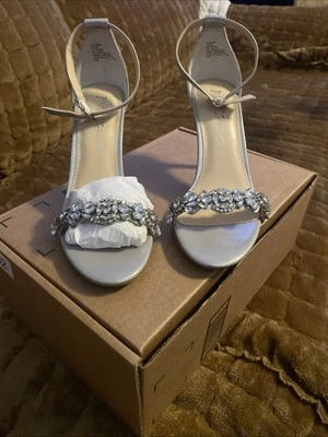 Betsey Johnson Women's 8.5 Special Occasion Heel - Image 1 of 4